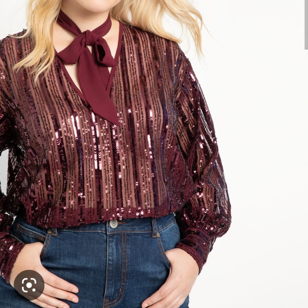 ELOQUII WINE SEQUENCE NEW V NECK TOP 18/20